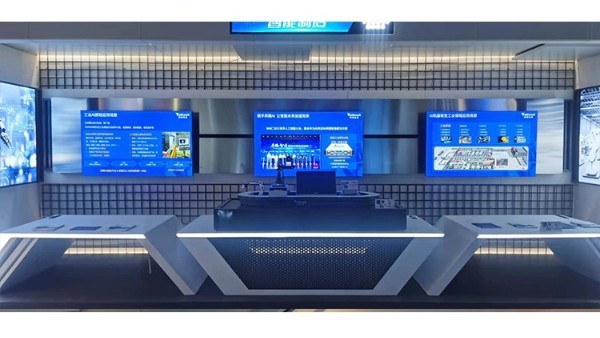 雙屏聯(lián)動，展廳體驗的革命性創(chuàng)新！
