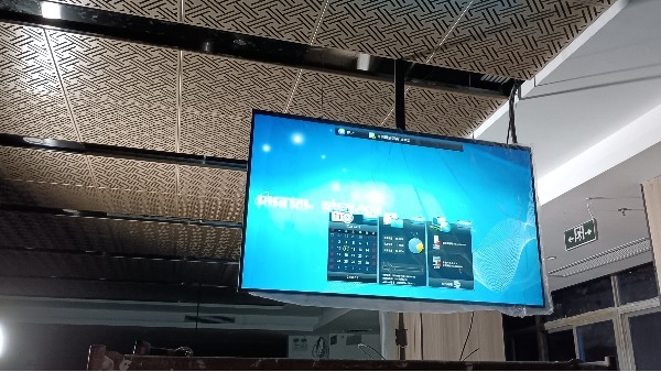 解析：雙面廣告機(jī)能不能增加觸摸功能？有什么優(yōu)勢？